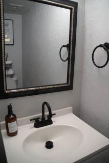 New Houston Home! Sleeps 10-12, Near Downtown, 4 Car Parking - 8