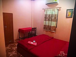 Dee-Dee's Guest House, Bed And Breakfast - 2