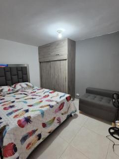BONITO y ELEGANTE APARTAMENTO - Medellín - 3