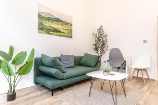Lovely 1BR and 1LR Ground Floor Gem 15 min to City Center via U3 - Wenen - 3