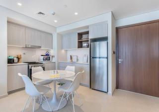 Luxurious 1 Bed in Dubai Creek Harbor, Hosted by Desert City Stays - 7