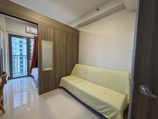 Cairong Inn Condominium pool TV with Netflix FAME RESIDENCES - Manila - 3