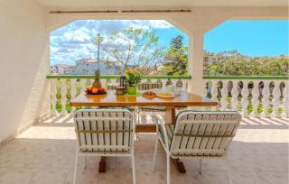 2 Bedroom Amazing Apartment In Vir - Vir - 2