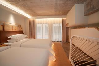 Patio Spring Holiday Inn -- Free round trip pick-up service --Panoramic view of Tianmen Mount - Zhangjiajie - 2