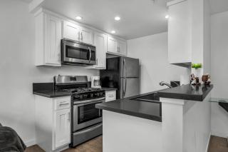 Fully furnished one bedroom with full bathroom in Koreatown - Los Angeles - 7