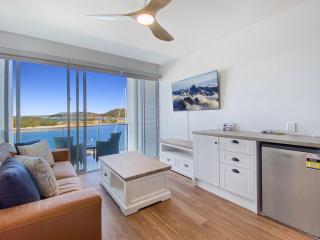 Blue on Blue Studio Room 1362 - 6