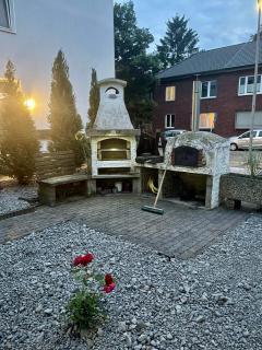 Schöne, hochwertige 5 Zimmer Wohnung in Oberhausen - 8