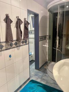 Schöne, hochwertige 5 Zimmer Wohnung in Oberhausen - 7