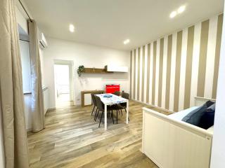 Charming Apartment Mogavero - with private parking - Salerno - 0
