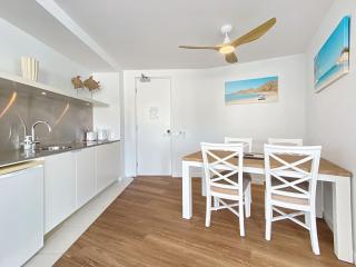 Blue on Blue Apartment 1361 - 5