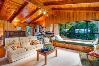 Lake View Lodge - Taupo Holiday Home - Kuratau - 7