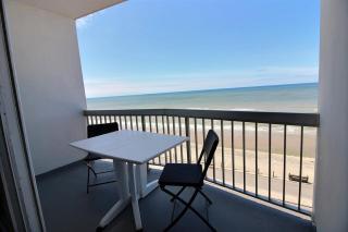 Annonce professionnelle. Agréable Studio cabine 4ème étage front de mer, pour 3 personnes maxi à HARDELOT PLAGE. - Hardelot-Plage - 2