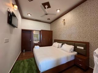 Cloudy Court Resort - Idukki - 8