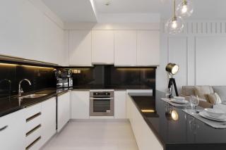 Exquisite Marina Living apartment by Suiteable - 3