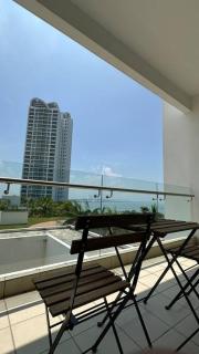Southbay Seaview Condo A10 10minQueensbay 10minSpice - 6
