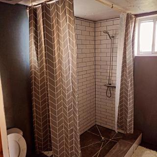 1 Bed Cabin - Sleeps 2 - Wifi - 4