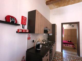 Charming Townhouse - Steps from Waterfront - Marsaxlokk - 3
