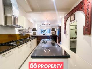 Stylish Townhouse in Nimman Area with Full Kitchen - Chiang Mai - 3
