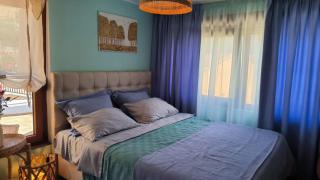 Center Blue & Green - Budua - 7