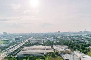 Comfortable and Minimalist 2BR at Marina Ancol Apartment By Travelio - 7