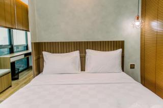 Elegant and Nice 1BR at The Smith Alam Sutera Apartment By Travelio - Tangerang - 6