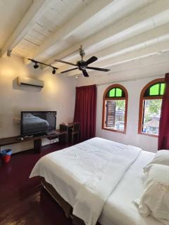Red Inn Court - George Town - 7