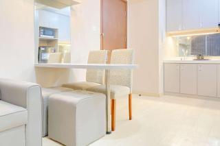 Good Choice and Homey 2BR Signature Park Grande Apartment By Travelio - 7