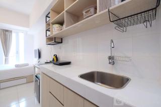 Comfy and Best Choice Studio Apartment Tokyo Riverside PIK 2 By Travelio - Rawalembang - 9