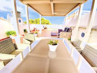 Penthouse with 95m2 Solarium, pool and seaview TheHavenEscape - Comarruga - 0