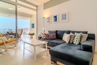 Amazing Sea and Marina View City Center 2BDR Flat - Larnaca - 2