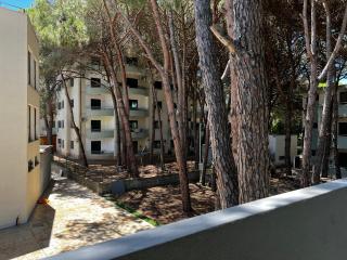 Canary Hotel - Golem - 2