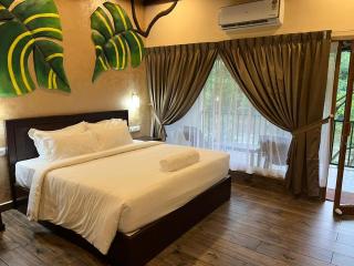 Falcon Riverview Resorts - Kuttampuzha - 6