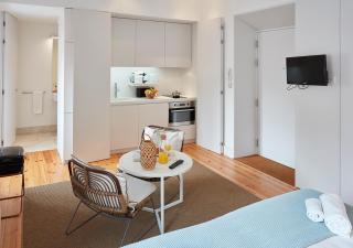 Canaan Lifestyle Apartments Lisbon Combro 77 2I by Get Your Stay - 4