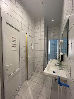 Friends Hostel - Kiev - 9