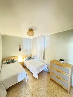 Charming Sea Front 3 Bedroom Apartment - incredible views! - 5