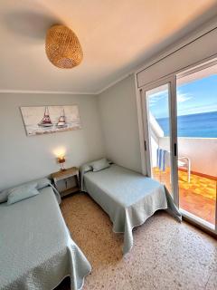 Charming Sea Front 3 Bedroom Apartment - incredible views! - L'Ametlla de Mar - 7