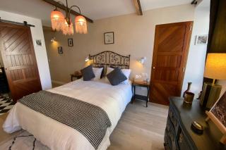 La Sanverine private room historic center Vence - 2