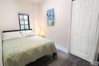 Charming 3bedroom 1bathroom Home, Walking Distance from Brickell - 4