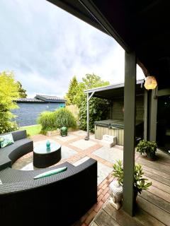Buddha style family house & jacuzzi & sauna near Amsterdam - 0