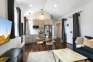 The lrish House - 7