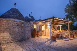 TD Trulli Locobello Stylish & Cozy Trulli with Pool - 1