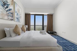 StoneTree - High Floor - Prime location - 3