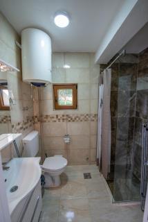 Rustic Olive House - 9