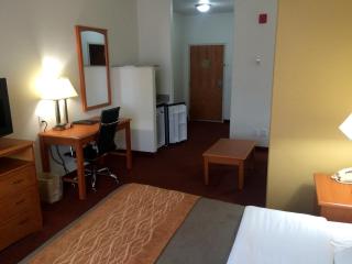 Comfort Inn & Suites Chesapeake - Portsmouth - 3