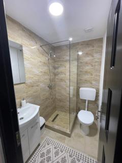 La Lenuța În Susani - 9