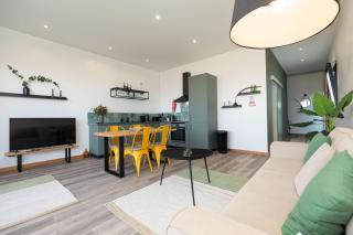 The View Flat - 6