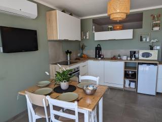 Sol-y-Days le Royal Grand studio centre ville vue mer avec parking - 4