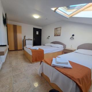 VILA TAMI - 2