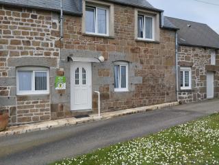 Village - Sainte-Marguerite-de-Carrouges - 0