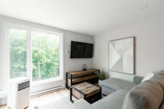 Modern Lodge Pool & Spa Mont-Tremblant - Mont-Tremblant - 5